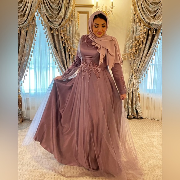 Purple Modest Gown - Picture 4 of 4